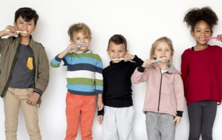 Kids brushing teeth