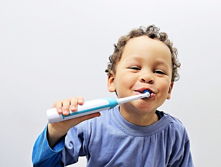 toddlers brushing teeth; healthy mouth